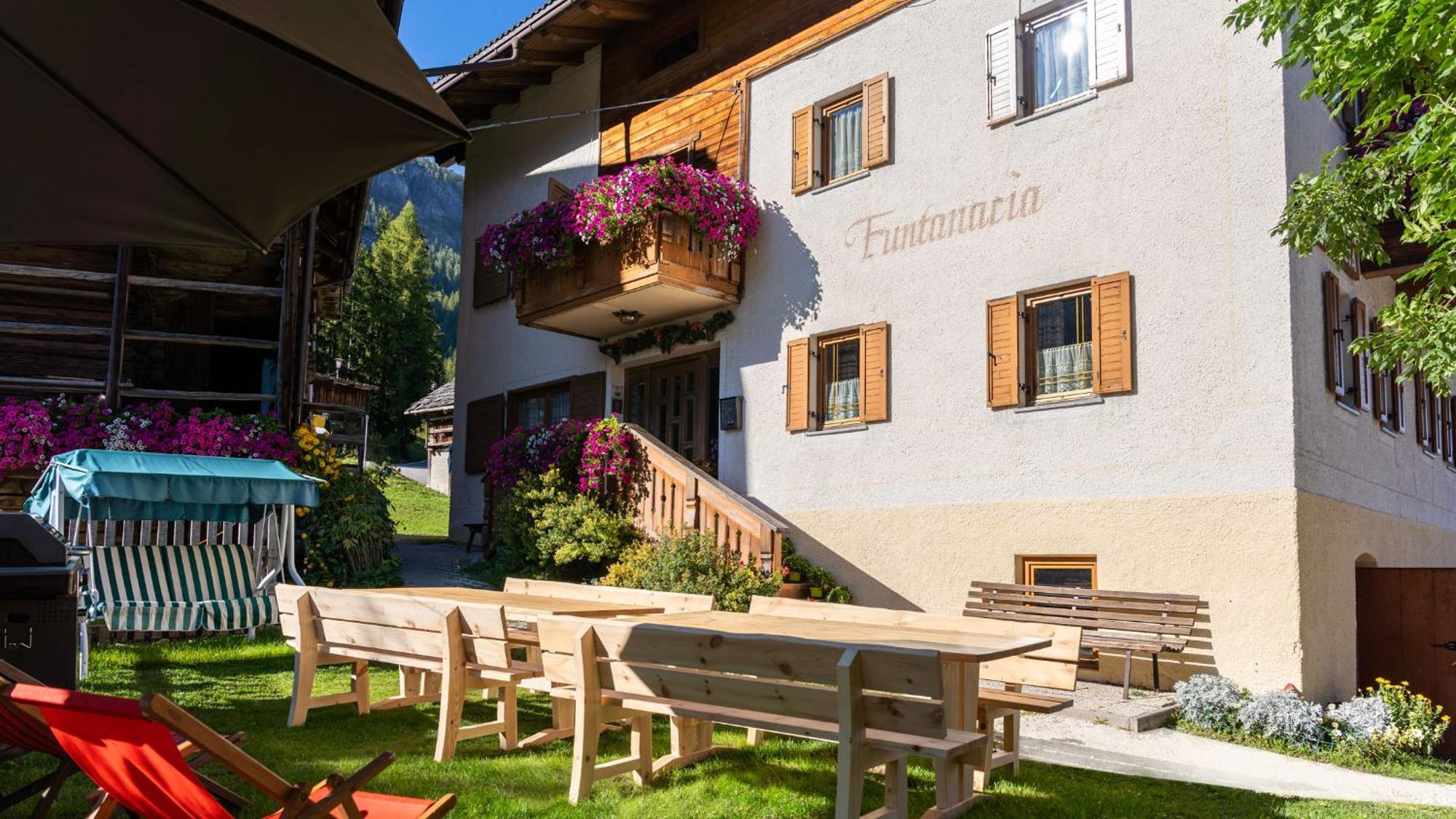 Chalet Funtanacia Ла Вилла Экстерьер фото