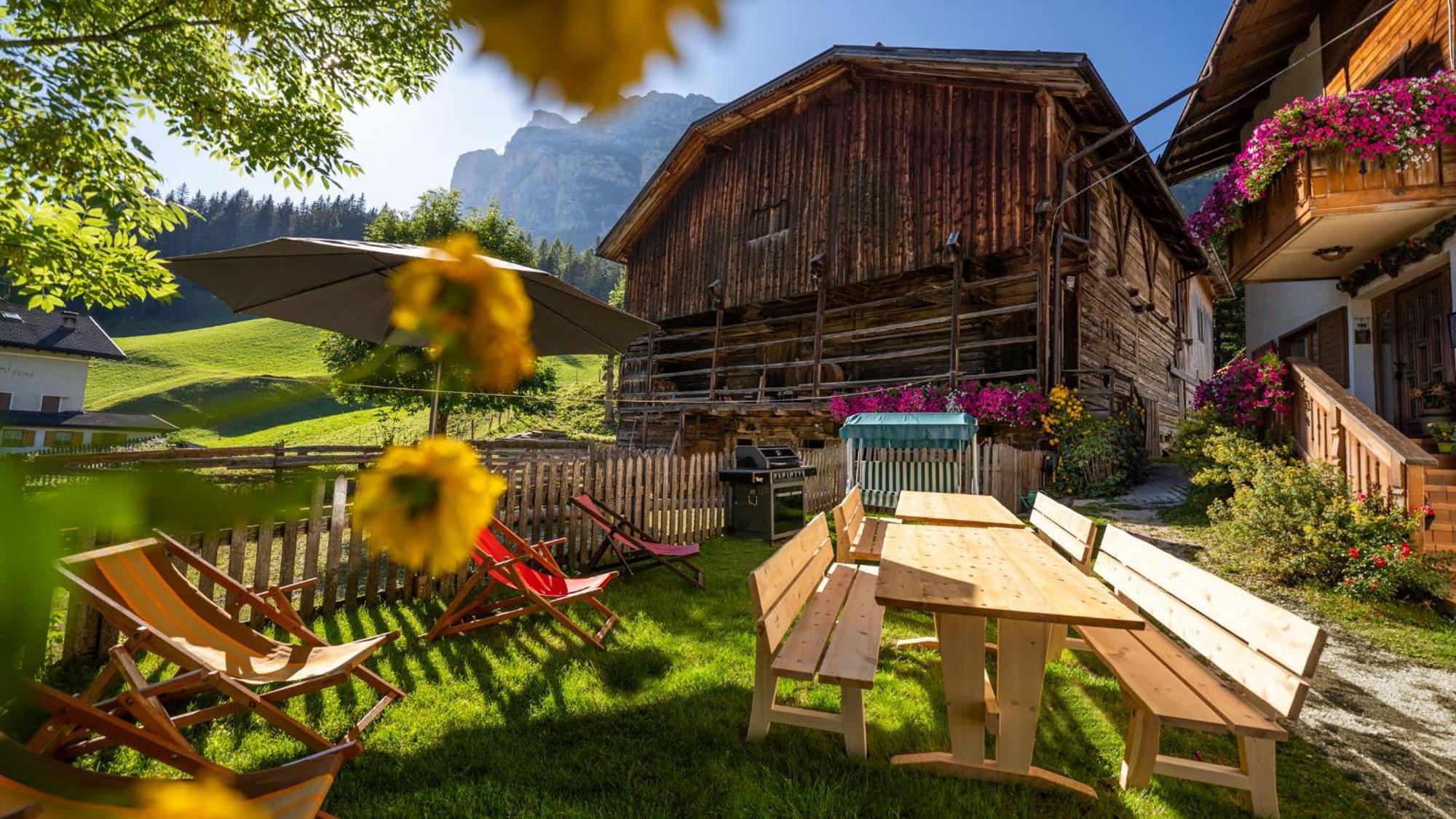 Chalet Funtanacia Ла Вилла Экстерьер фото